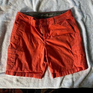 Eddie Bauer Women's Coral Cargo Shorts Size 10